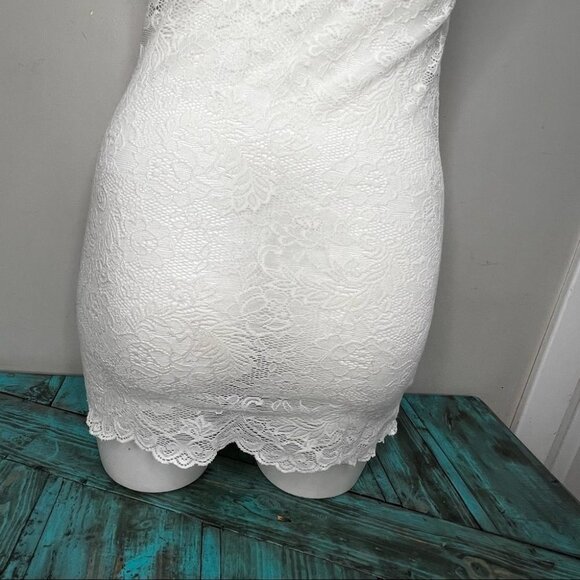 Size S Aritzia Wilfred Sheer  Floral Lace Tank top - Picture 7 of 8